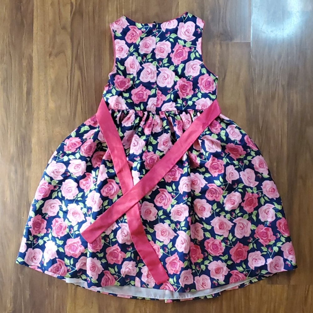 Dress - Picture 2 of 4